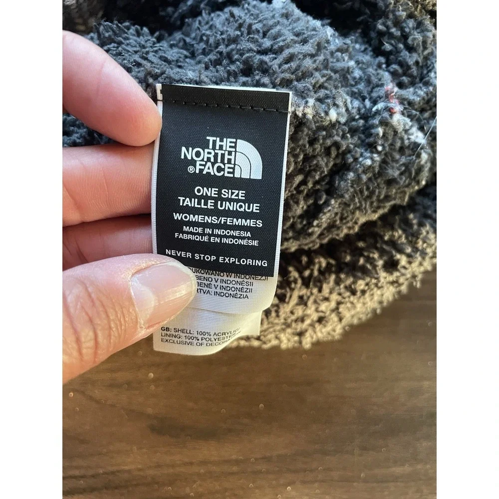 The North Face Logo Box Cuff Beanie Hat Grey Knit Beanie Fleece Inner